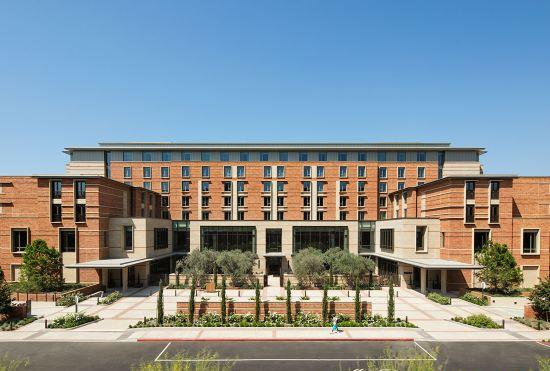 Hotel UCLA Meyer & Renee Luskin Conference Center