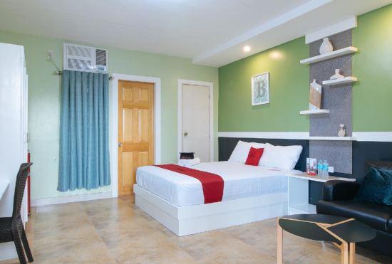 Гостиница RedDoorz Plus near Lapasan Plaza Cagayan de Oro