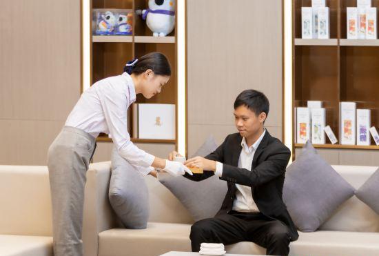 Lavande Hotel (Dongguan Dalang Huawei Songshan Lake Vientiane Hui Branch)
