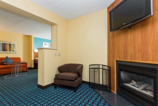 Гостиница Fairfield Inn & Suites des Moines West
