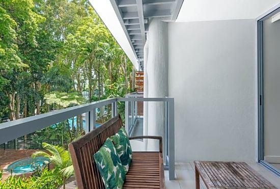 Hotel Drift Palm Cove