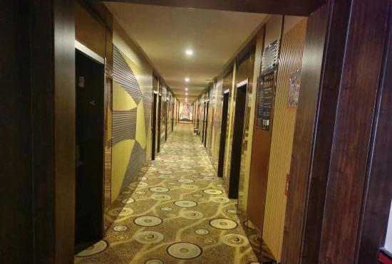 Yuzhong GongXiao Hotel