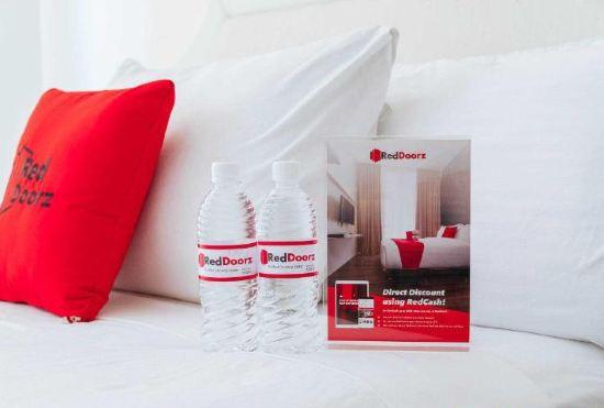 Hotel RedDoorz @ Camaman-An Cagayan de Oro City