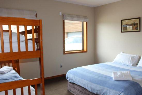 Hotel Isolation Bay