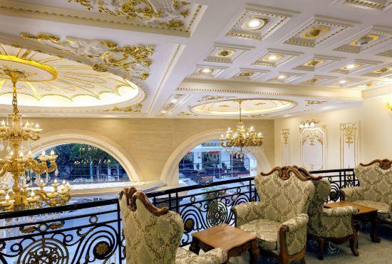 Dream Luxury Hotel