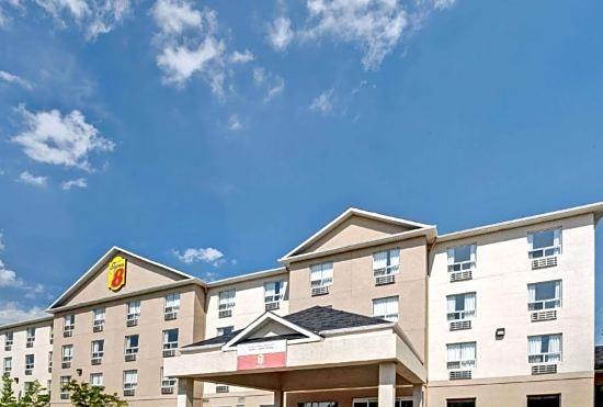 Hotel Super 8 by Wyndham Barrie South