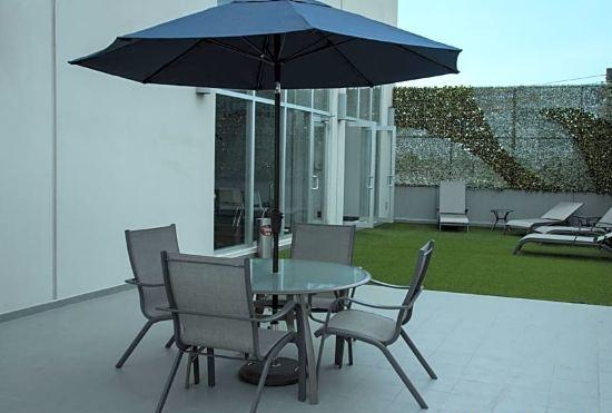 Lithio Hotel