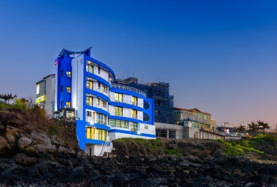 Гостиница On the Sea Pension