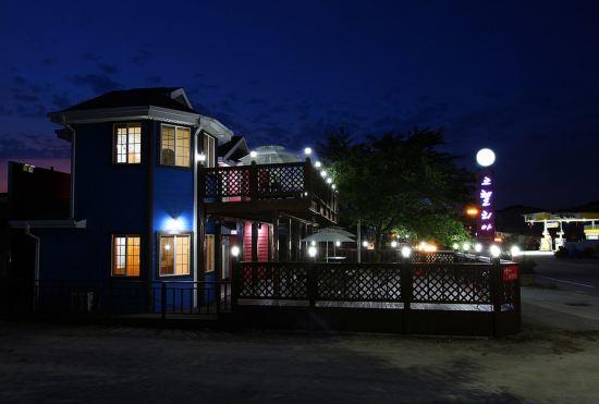 Гостиница Buan (Byeonsanbando) Corelia Pension