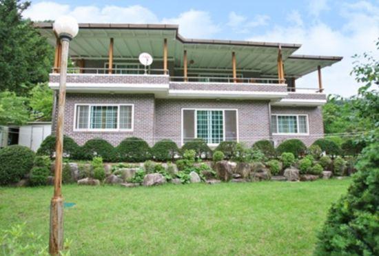 Гостиница Gapyeong Moonlight Pension