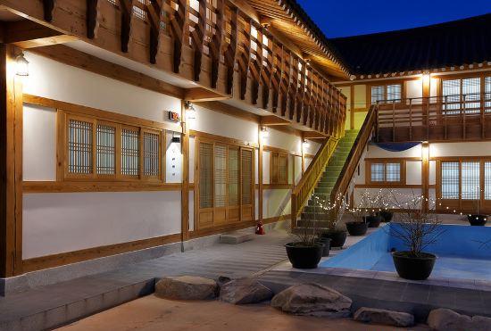 Hotel Gyeongju N Hanok Pension