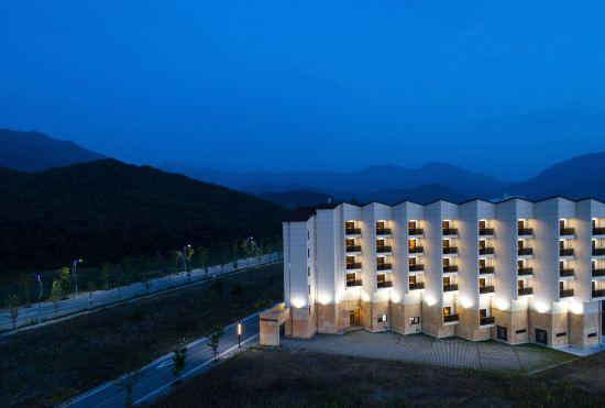 Гостиница Byeonsan Cozy Cove Hotel