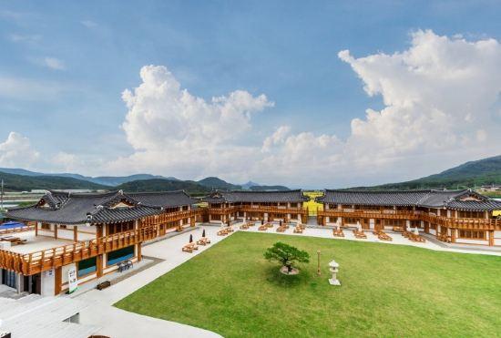 Hotel Gyeongju Yongjang Hanok Pension