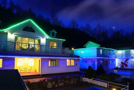 Гостиница Gapyeong Vivid Spa Pension (Valley in Front of the Pension)