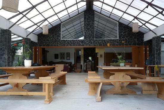Гостиница Ronia Mountain Villa Lembang