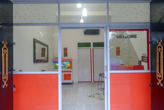 Гостиница RedDoorz Syariah Near Exit Toll Ngemplak Solo
