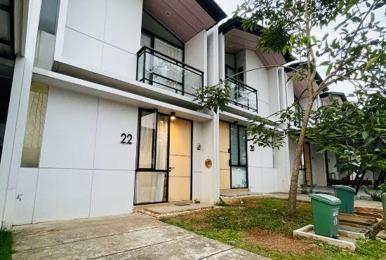 Hotel Cozy Home 1 Br w/ Balcony Lippo Karawaci, Tangerang
