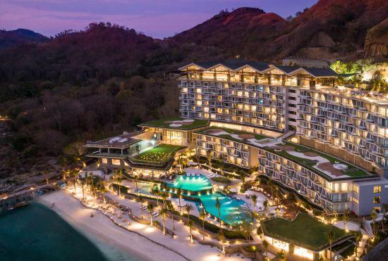 Гостиница AYANA Komodo Waecicu Beach