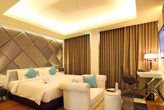 Гостиница The Alana Hotel & Convention Center Solo by Aston