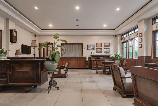Гостиница RedDoorz Near Simpang Dago 2