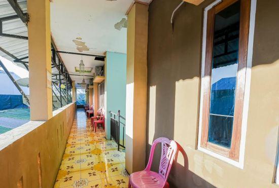 Гостиница RedDoorz near Mangrove Forest Kupang