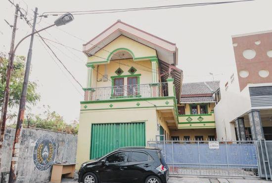 Гостиница RedDoorz Syariah Near Stadion Maulana Yusuf