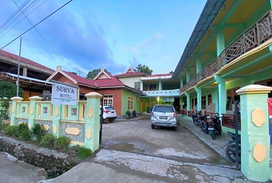Гостиница Surya Hotel Labuan Bajo