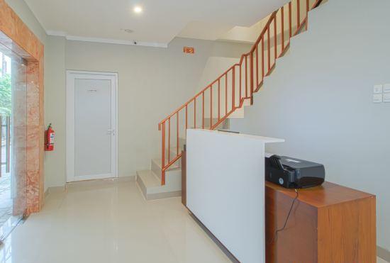 Hotel De 80's Pondok Labu