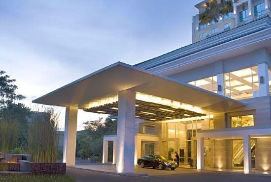 Гостиница Hotel Santika Premiere Slipi Jakarta