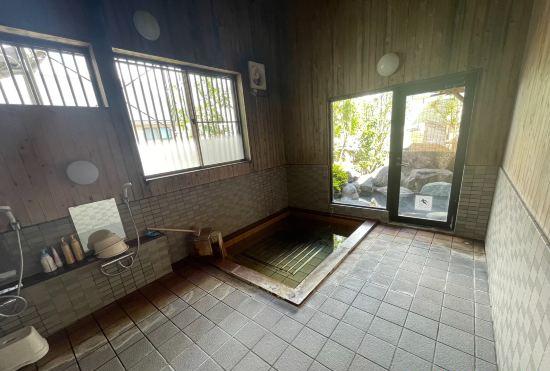Гостиница A Private Old Private House with an Open-Air Bath