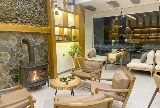 Hotel Hidden Qishan Residence (Siguniangshan Changpinggou Scenic Area)