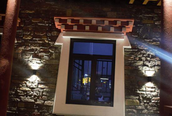 Гостиница Kangding Hongwan   Bay Hotel (Xinduqiao Branch)