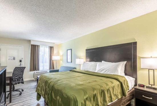 Гостиница Quality Inn Palm Beach International Airport