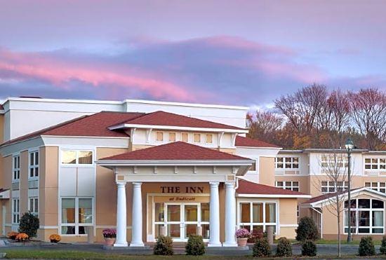 Гостиница The Wylie Inn and Conference Center at Endicott College