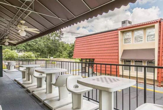 Гостиница Econo Lodge North