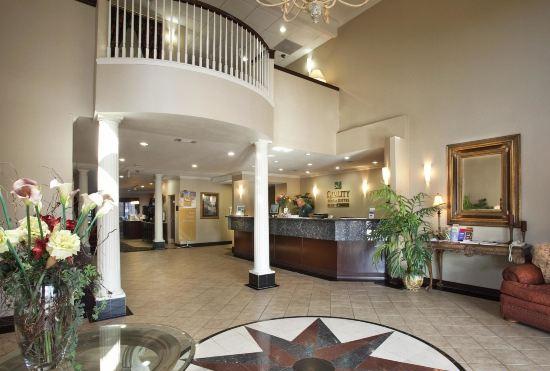 Гостиница Quality Inn & Suites Near University