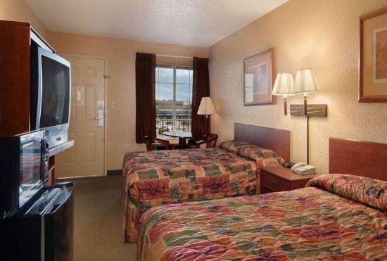 Гостиница Super 8 by Wyndham Metairie