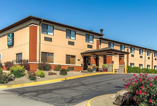 Hotel Quality Inn at Collins Road - Cedar Rapids