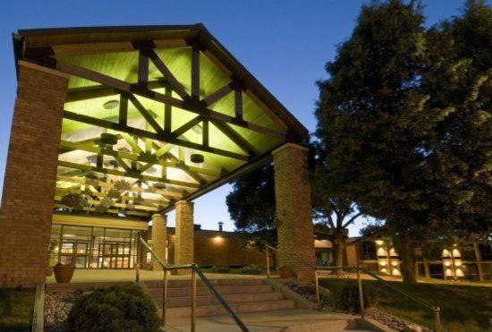 Hotel Lake Okoboji Resort and Conference Center