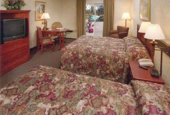 Гостиница Quality Inn & Suites Downtown - University Area
