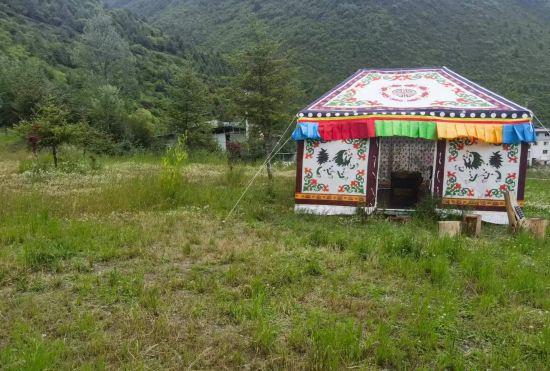 Гостиница Kangding Dengba Meisu (Zhonggu Hot Spring Branch)