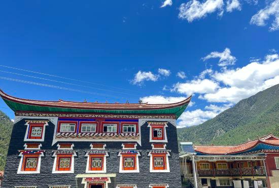 Hotel lianhuahuLangtingheyun