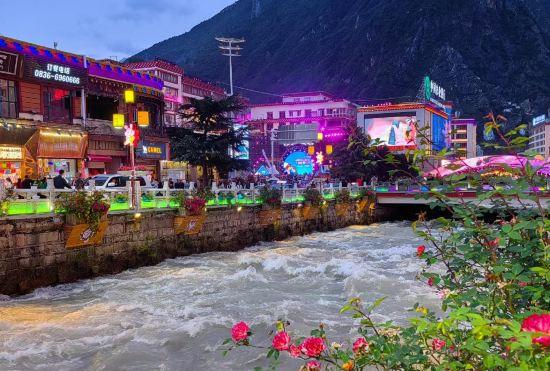 Гостиница Kangding Jinyuan Homestay