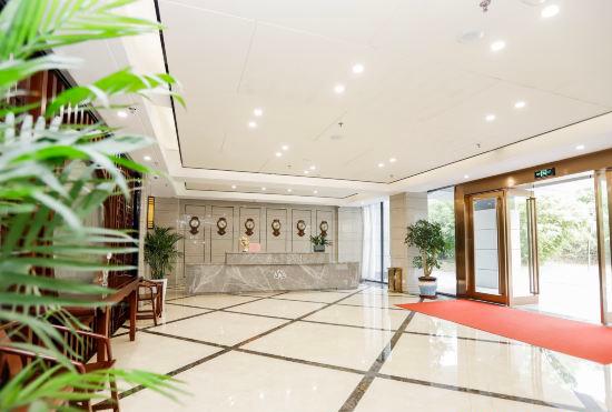 Hotel Lotus Garden (Tongling College Branch)