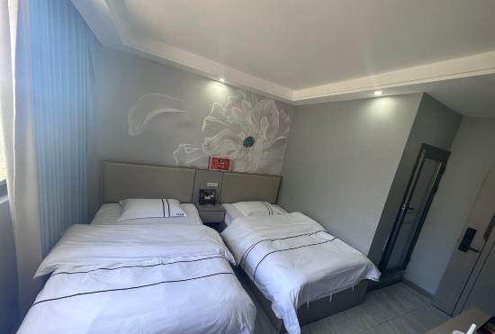Гостиница Zhenxiong Dalang Business Homestay (Yilezhen Branch)