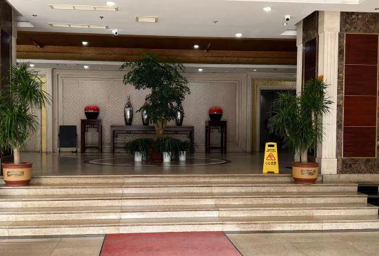 Hotel Huabai Yueju (Wu Shang Meng Era Central Theater Command General Hospital Store