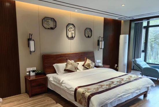 Hotel Emei Inn, Nuri