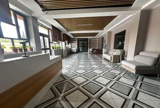 Hotel Ruoqiang half day leisure