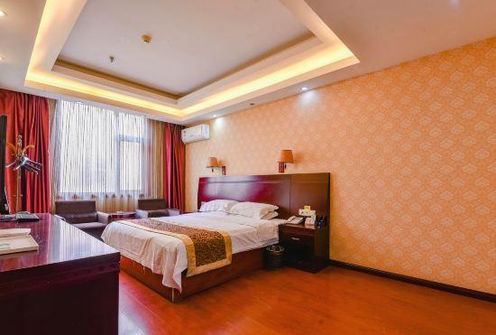 Xixia Chaoyue Business Hotel