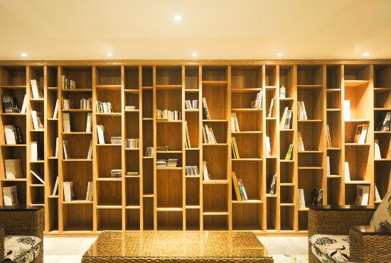 Deepness Hotel